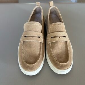 Vionic Uptown Penny Loafer- Sand Suede- Women’s 10